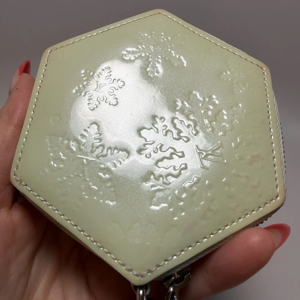 Louis Vuitton Porte Monnaie Flocon Bag Charm/Coin Purse Snow Flake